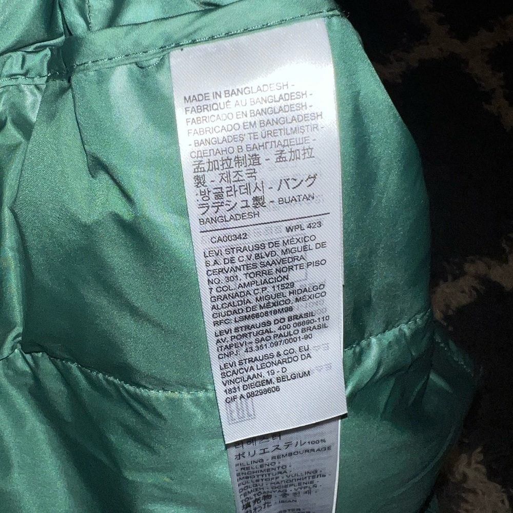 Levi's Presidio Packable Puffer Jacket - Picture 11 of 16